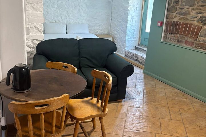 Room 55 of 108
