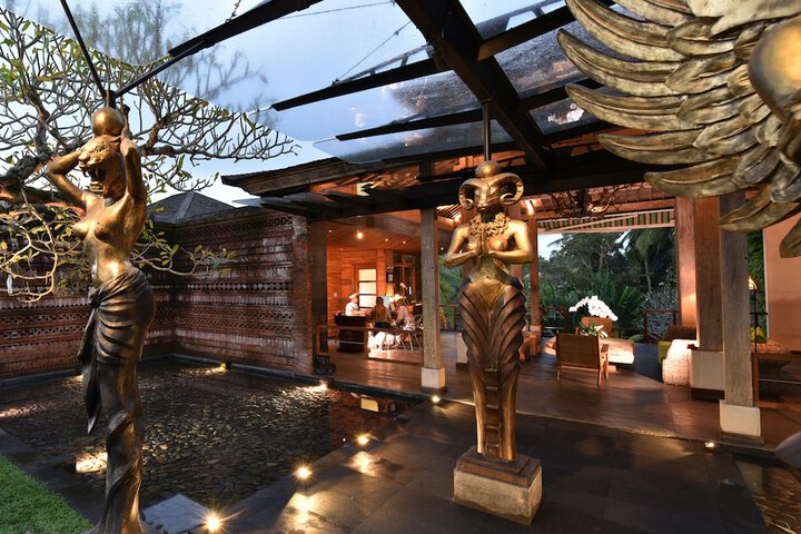 Lobby Entry
