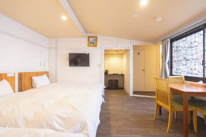 Room 15 of 128
