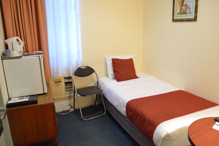 Room 14 of 49