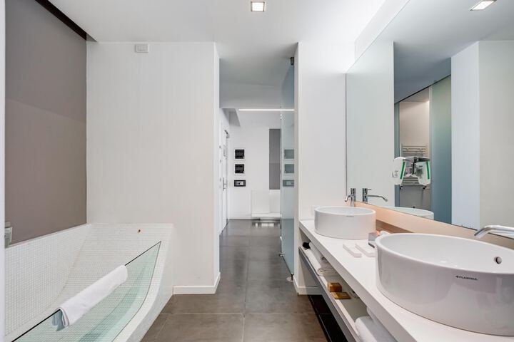 Bath Interior