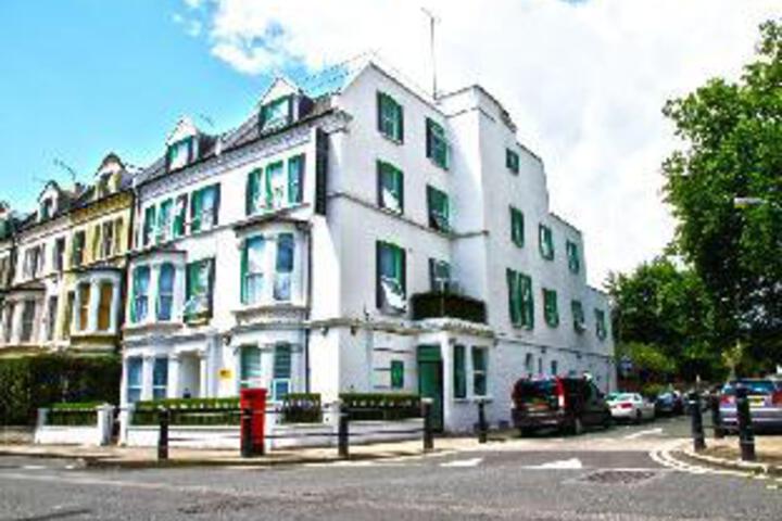 Kensington West Hotel