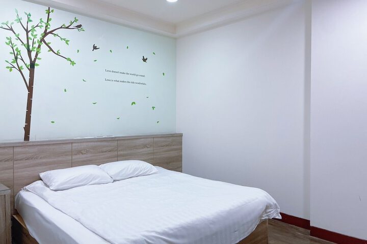 Room 11 of 31