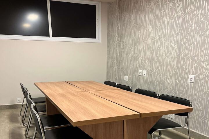 Business Center 66 of 72