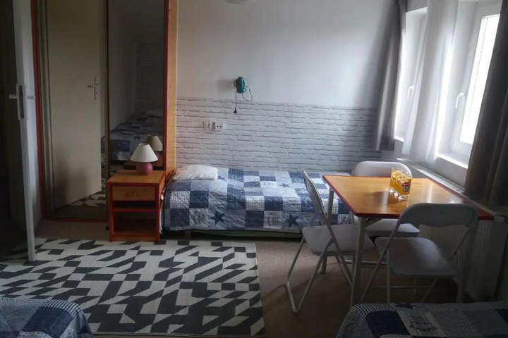 Room 5 of 19