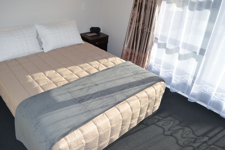 Room 8 of 40
