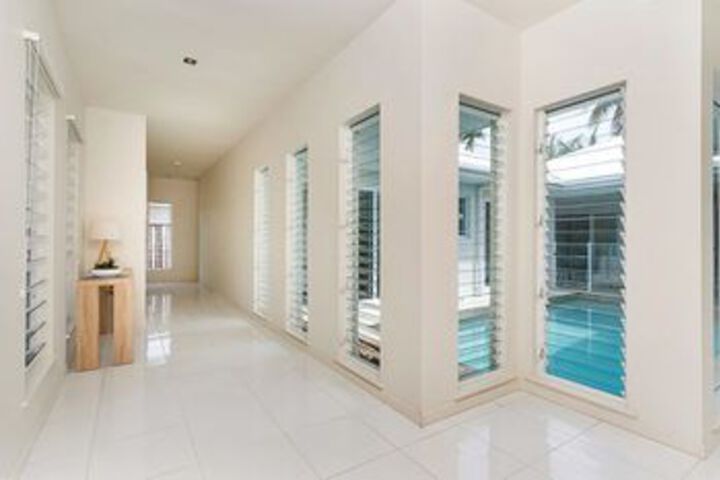 Ballroom/Hall 7 of 12