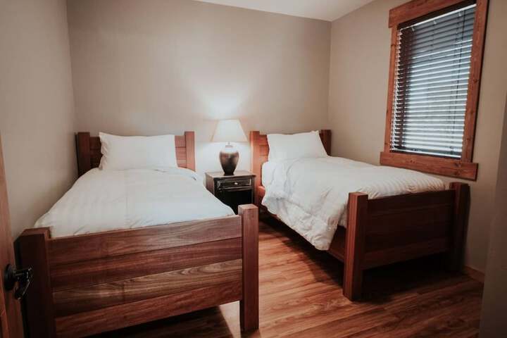 Room 13 of 18