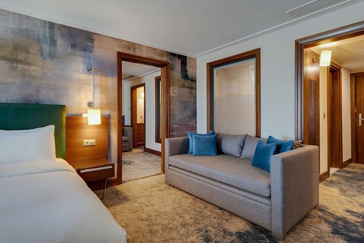 Room 40 of 127