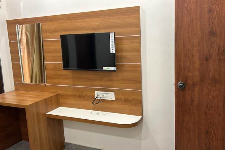 Room 7 of 15