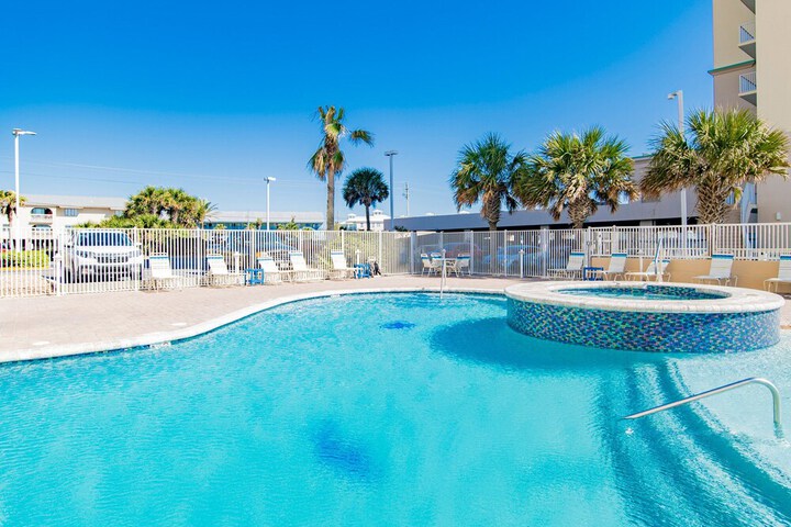 Pool 41 of 65