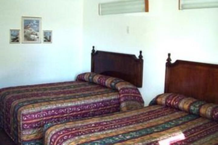 Room 4 of 7