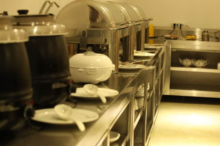 Dining 52 of 66