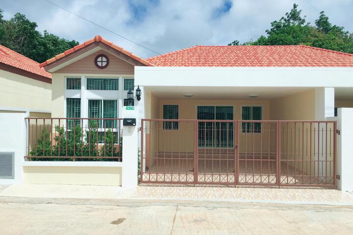 A comfy house in Amphoe Thalang Phuket