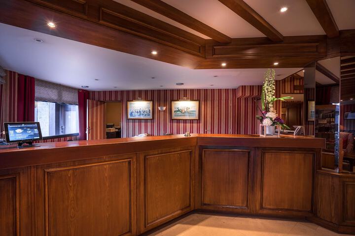 Entrance & Lobby