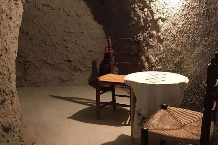 Room 12 of 22