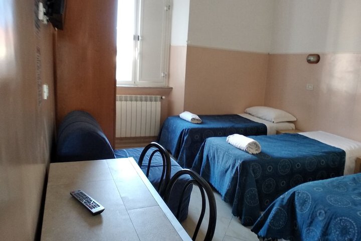 Room 44 of 79