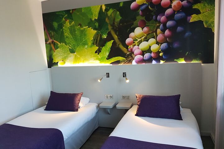 Room 8 of 42