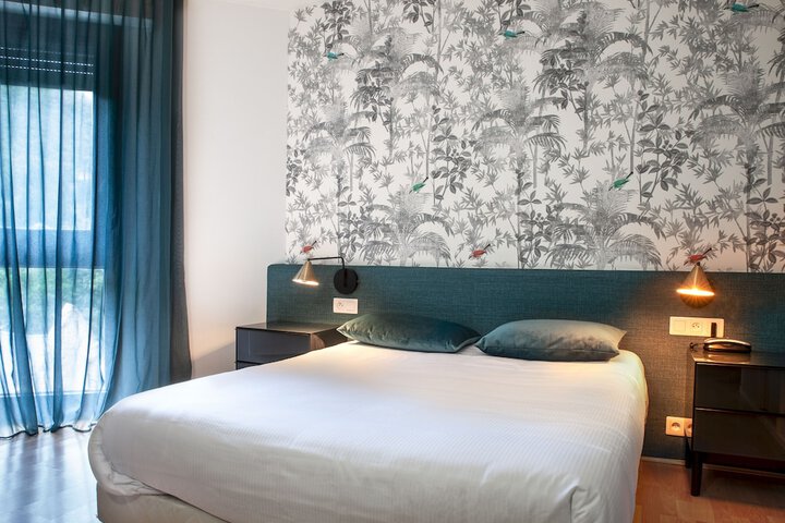 Room 8 of 26