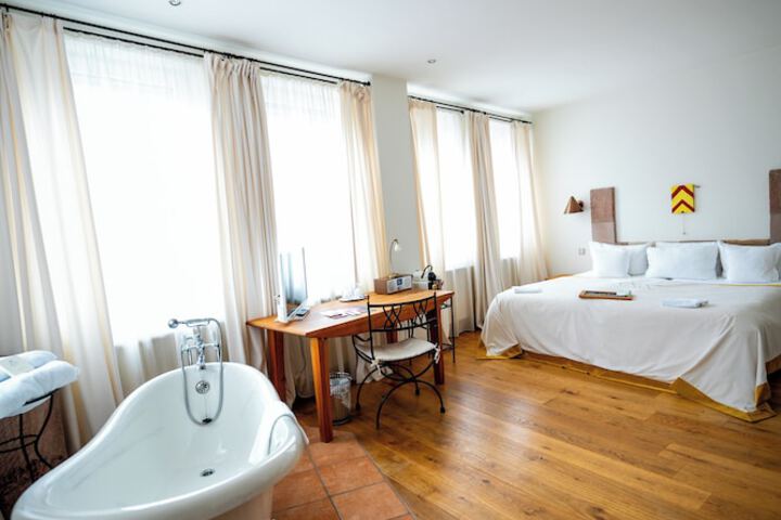 Room 43 of 95