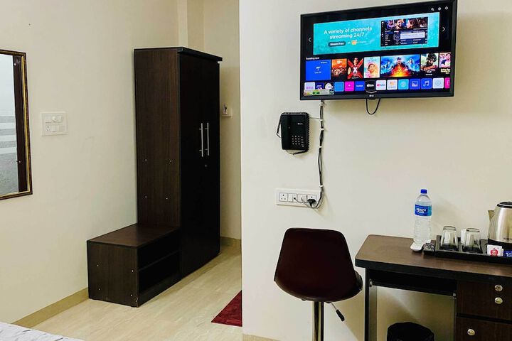 Room 9 of 55