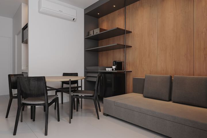 Room 9 of 72
