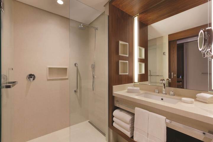Room 57 of 108