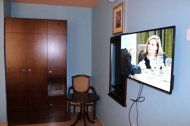 Room 2 of 29