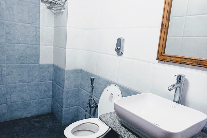Room 15 of 49
