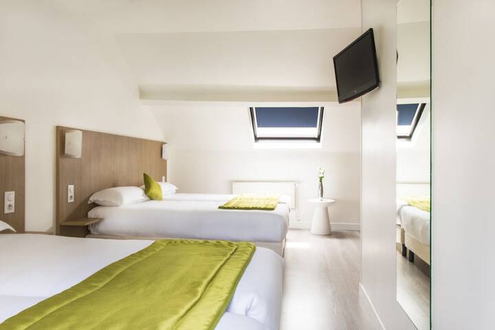 Room 20 of 29