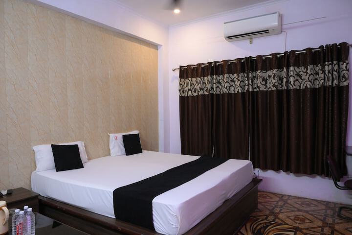 Room 27 of 106