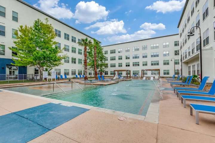 Private Ensuite Near The Pearl in San Antonio, TX