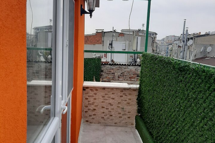 Room 70 of 105