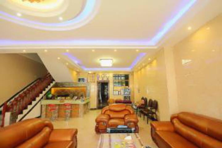 Hongyan Express Hotel