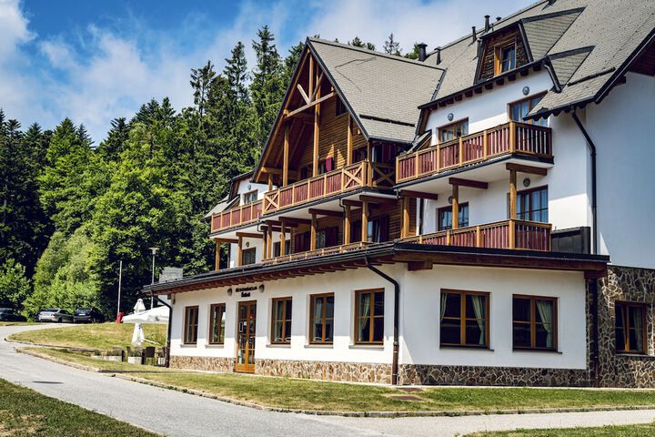 Pohorje Village Wellbeing Resort – Wellness & Spa Hotel Bolfenk