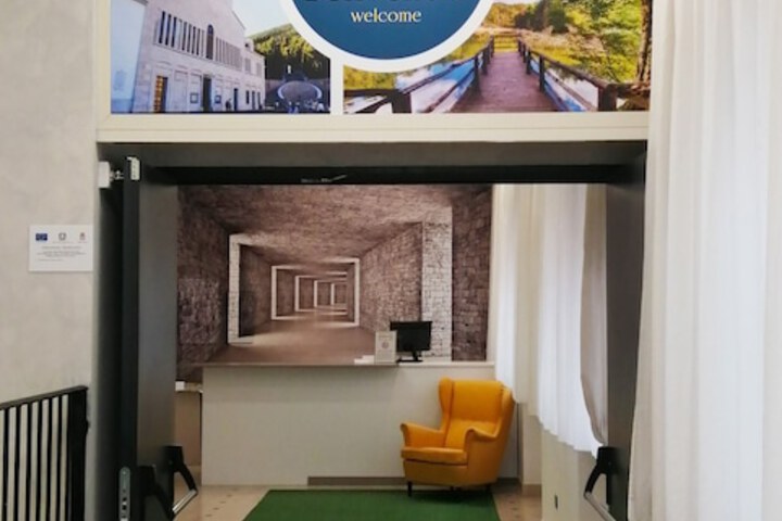 Hotel 2 of 98