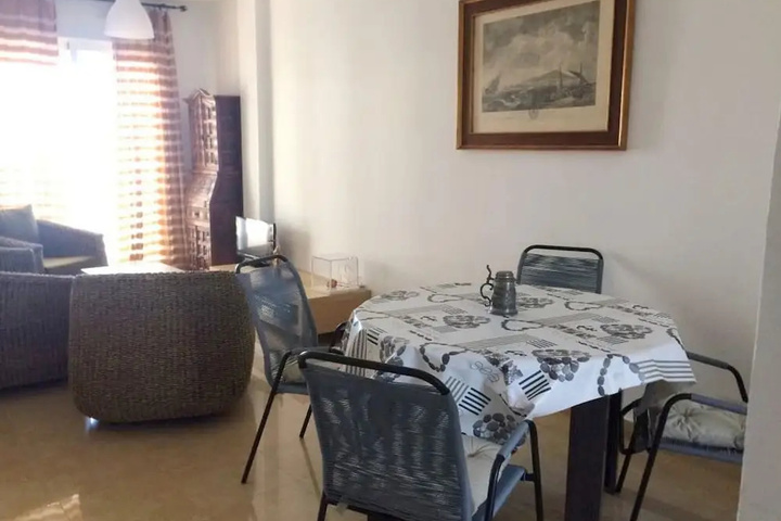 Dining 17 of 23