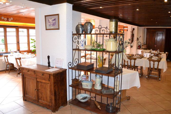 Dining Photos