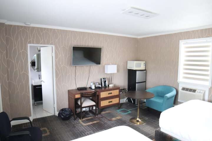 Room 18 of 29