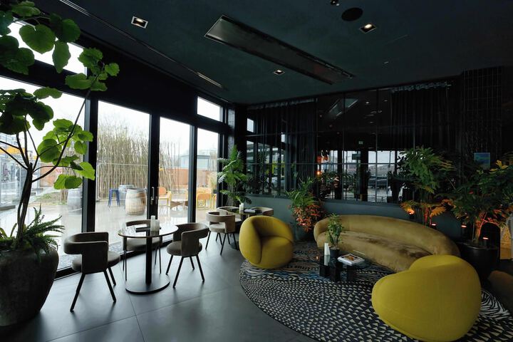 Hotel Interior 6 of 49