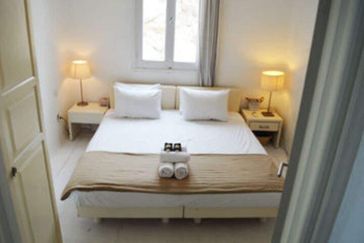 Room 13 of 60