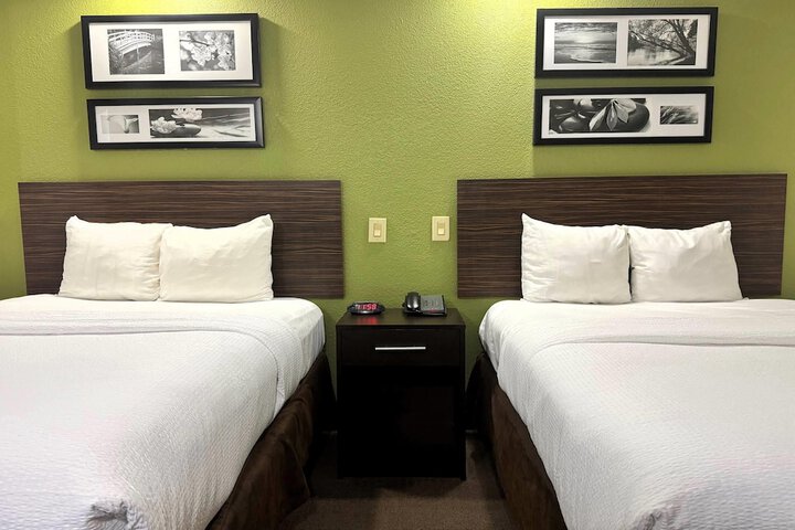 Room 54 of 95