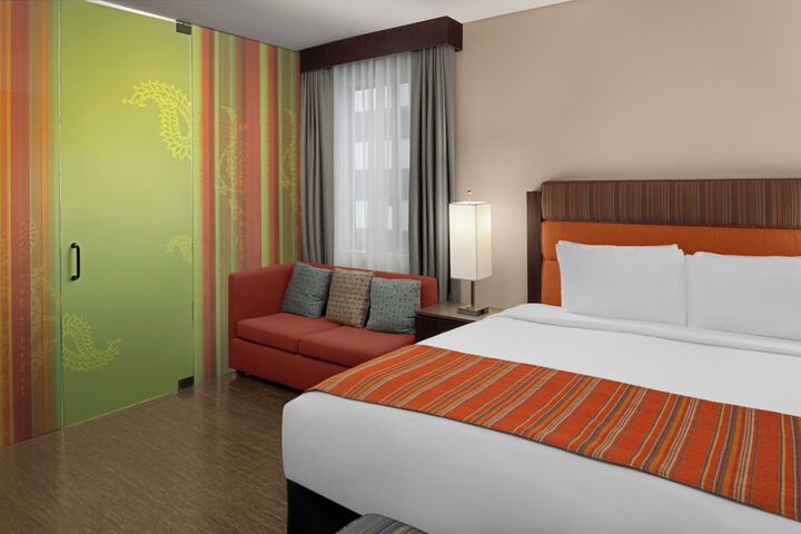 Room 38 of 71