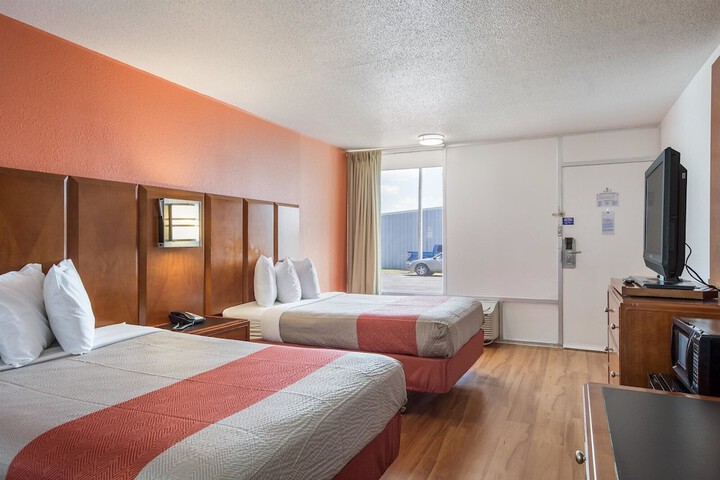Room 22 of 61