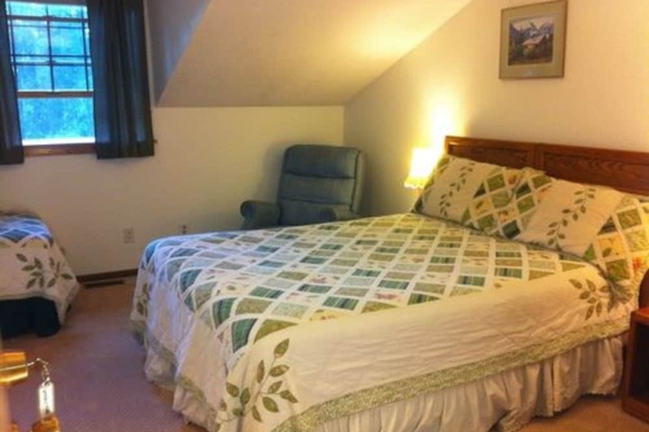 Room 10 of 68