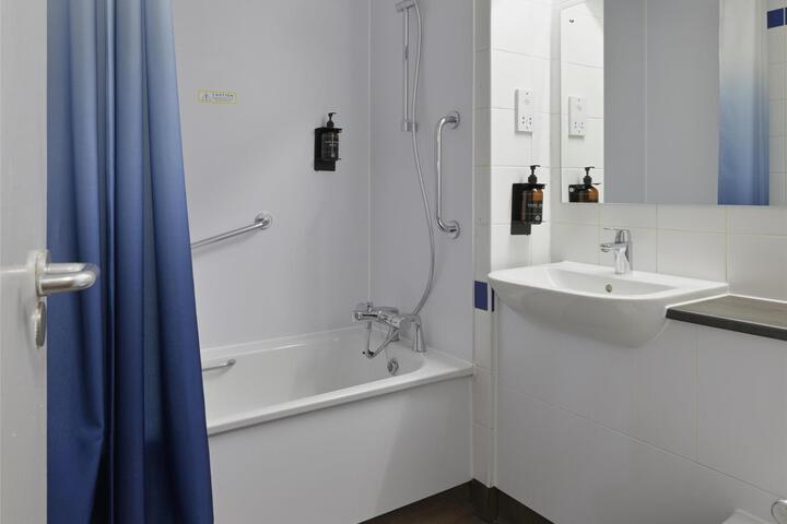 Room 5 of 19