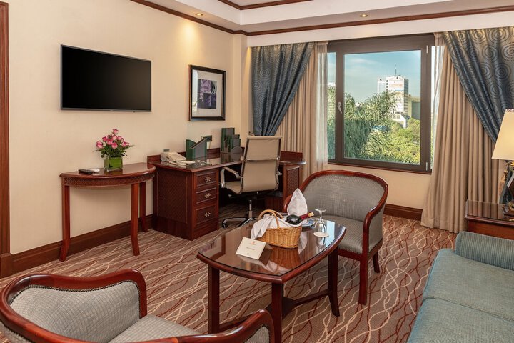 Room 28 of 108