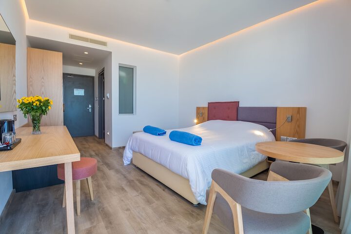 Room 9 of 44