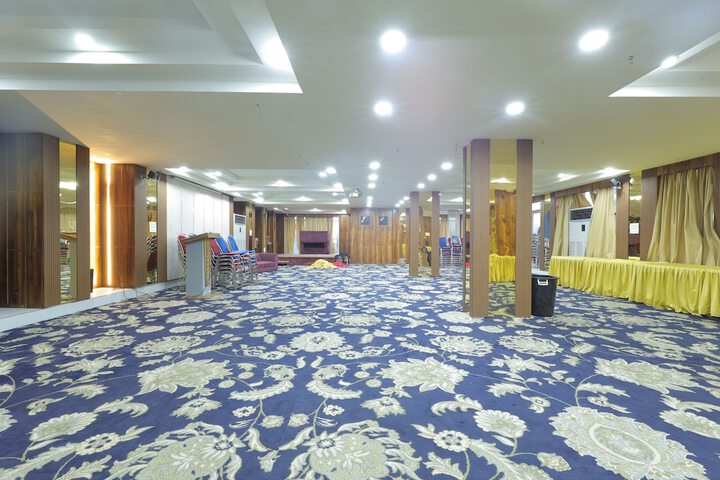 Ballroom/Hall 124 of 140
