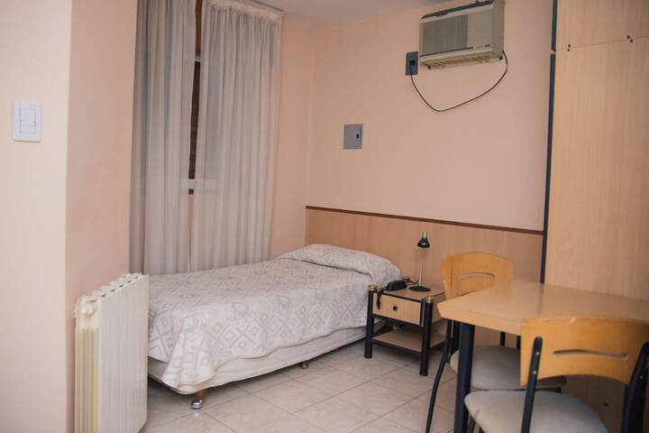Room 7 of 16